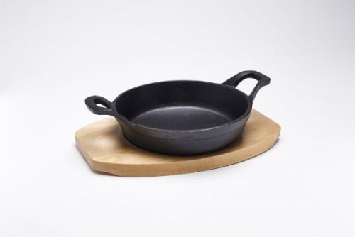 Round Cast Iron Sizzle Dish And Trivet