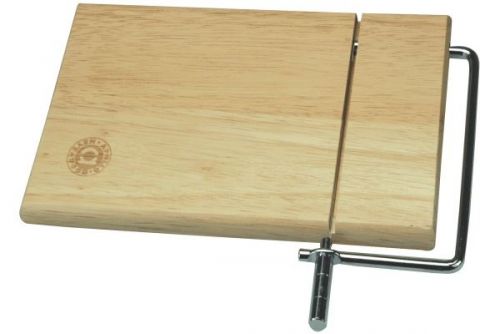 Hevea Wood Cheese Board with Wire Slicer 25x19cm